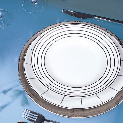 111 Excentric: 12 rim soupe, 24 dinner plates, 24 dessert
