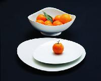 Galet blanc: 12 soupes 22cm, 24 plates 30cm, 24 dessert 24cm                                                            